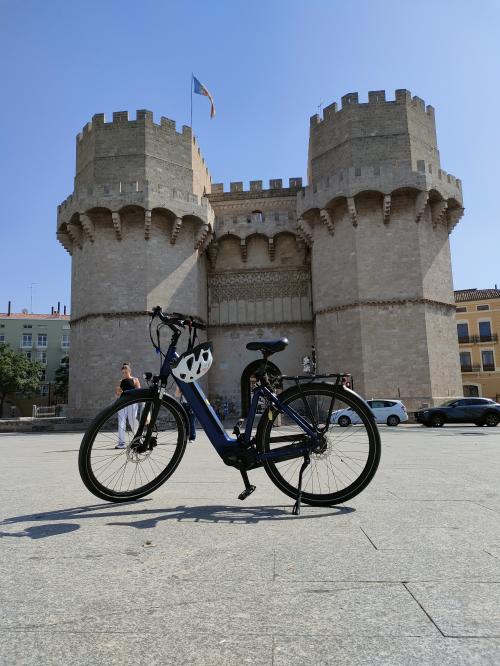 Les photos de visite à vélo de la vieille ville de valence avec sky bike rent &amp; tours