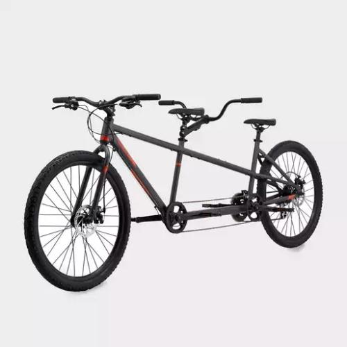 De foto`s van tandemfiets