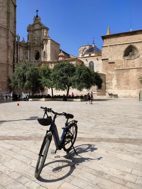Explore Valencia with Private and Group Bike Tours