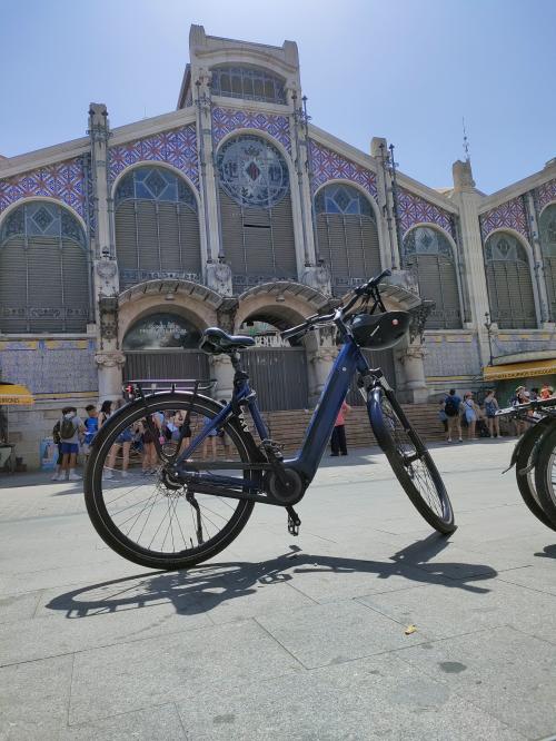 Les photos de grande visite à vélo de la ville de valence avec sky bike rent &amp; tours