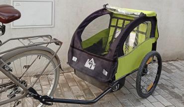 The photos of child bicycle trailer