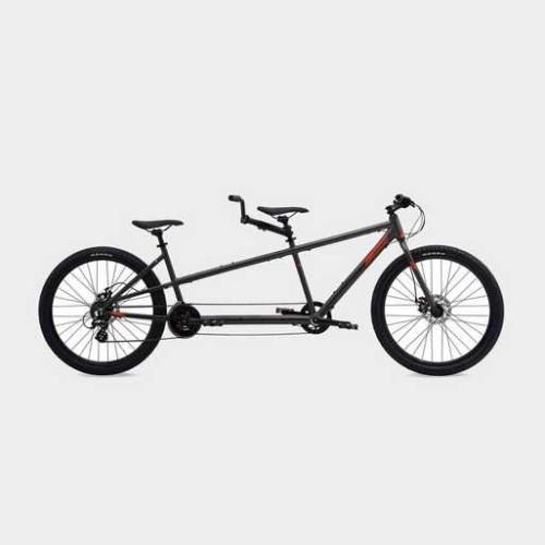 De foto`s van tandemfiets