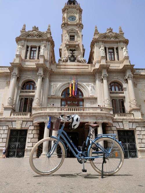 Le foto di tour in bici della città vecchia di valencia con sky bike rent &amp; tours