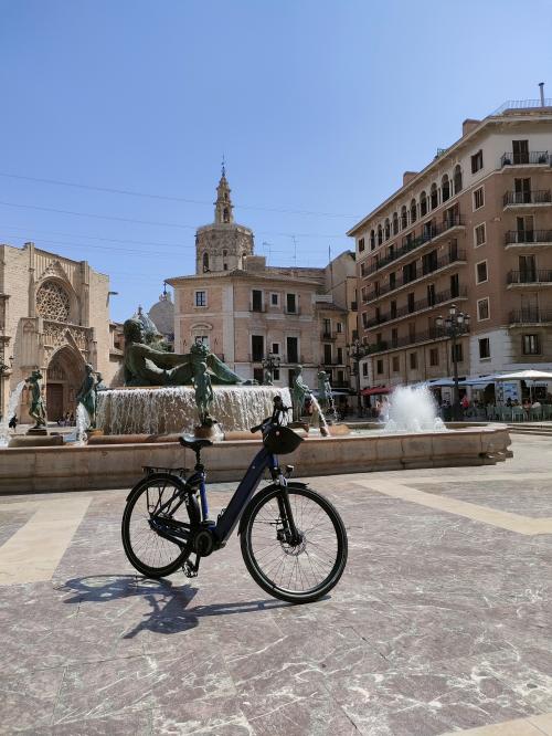 Los fotos de gran tour en bicicleta por la ciudad de valencia